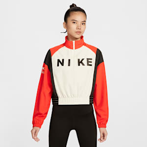 Nike Sportswear Women's Woven Lightweight 1/4-Zip Jacket. Nike ID